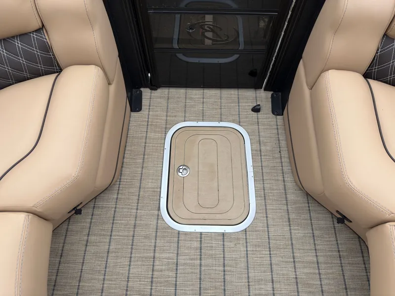 Slide: The Image of Barletta LUSSO 23UCTT 2022 - 3