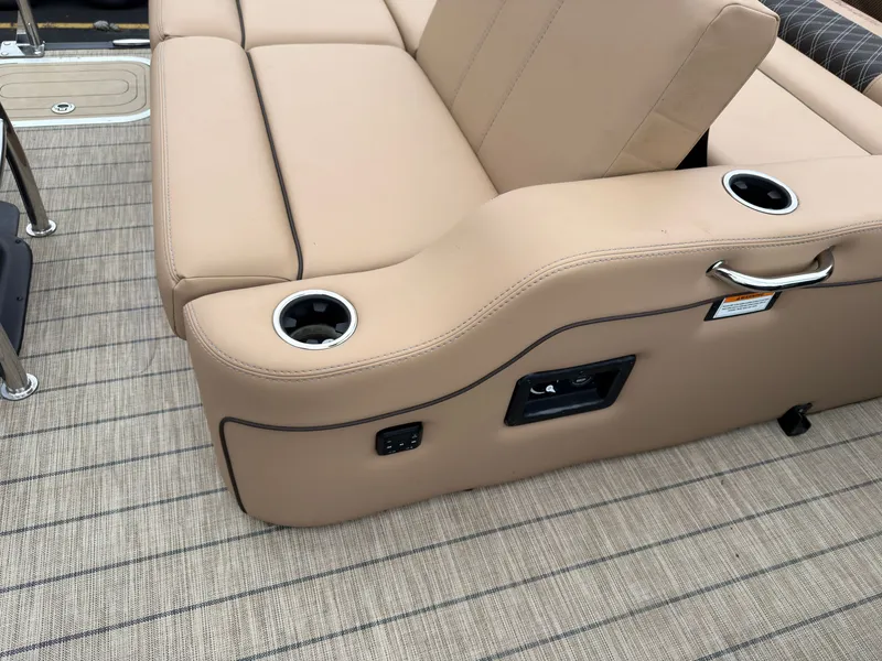 Slide: The Image of Barletta LUSSO 23UCTT 2022 - 30