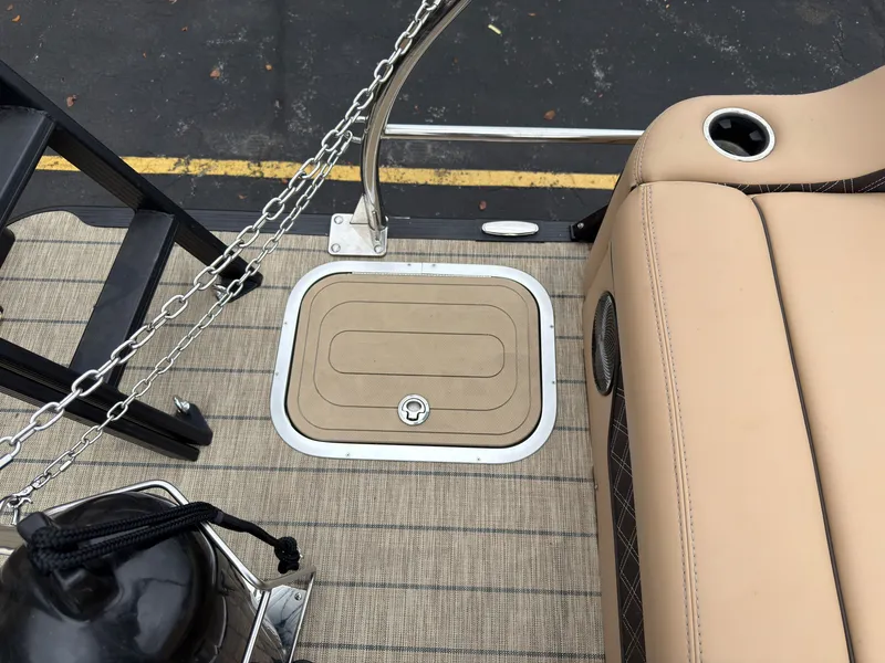 Slide: The Image of Barletta LUSSO 23UCTT 2022 - 37