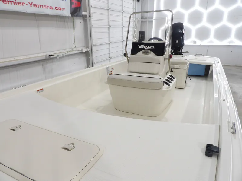 Slide: The Image of Mako Pro Skiff 17 CC 2016 - 13