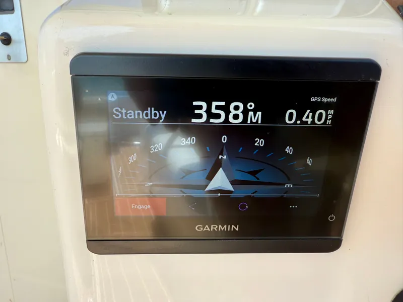 Slide: The Image of Albemarle 320 Express Fisherman 2004 - 13