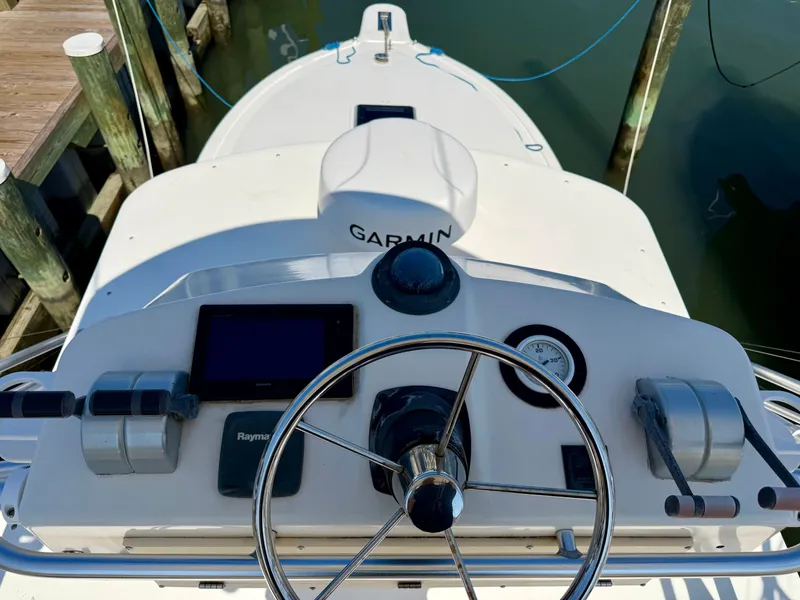 Slide: The Image of Albemarle 320 Express Fisherman 2004 - 25