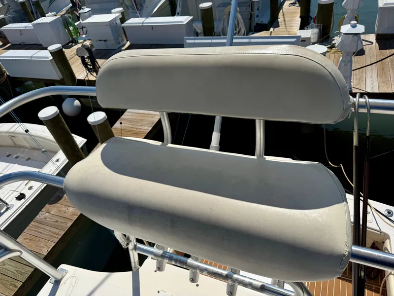 Slide: The Image of Albemarle 320 Express Fisherman 2004 - 28