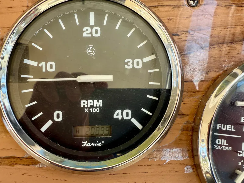 Slide: The Image of Albemarle 320 Express Fisherman 2004 - 8