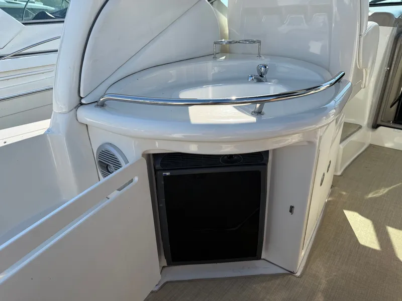 Slide: The Image of Sea Ray 340 Sundancer 2007 - 12