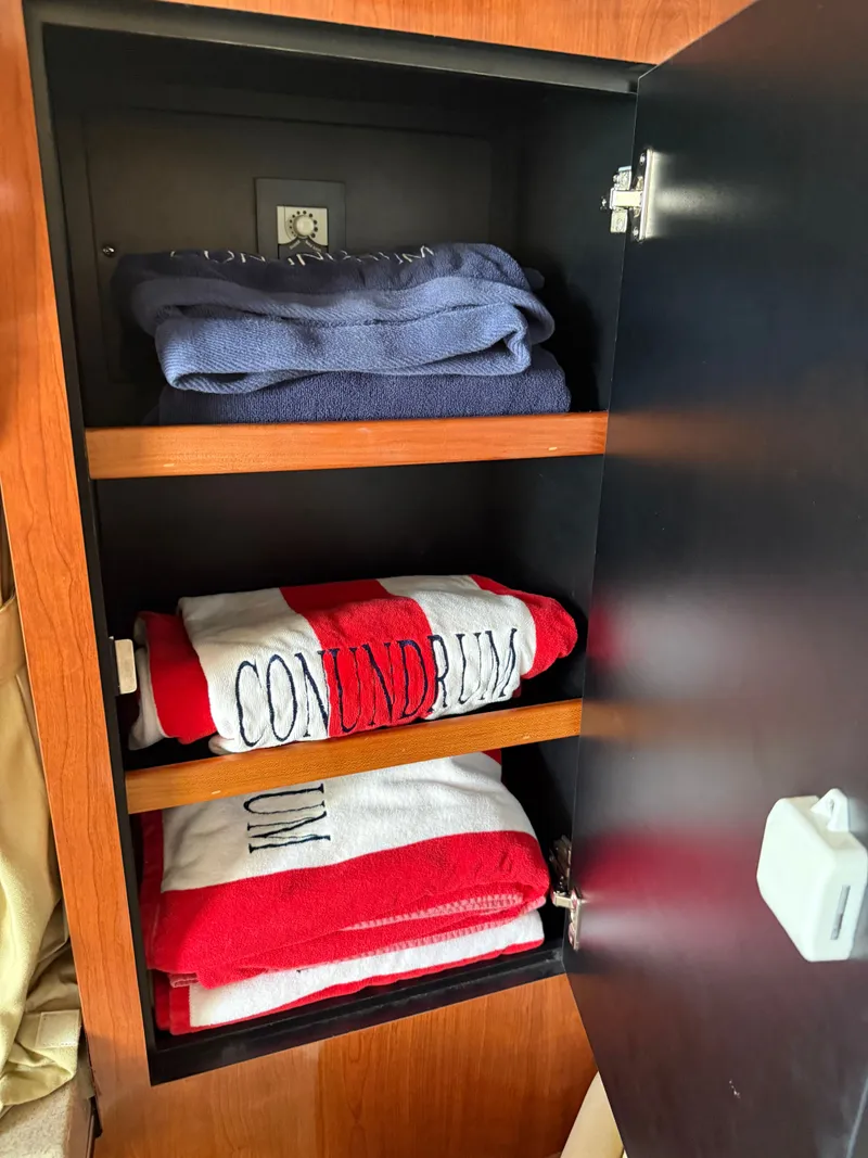 Slide: The Image of Sea Ray 340 Sundancer 2007 - 25