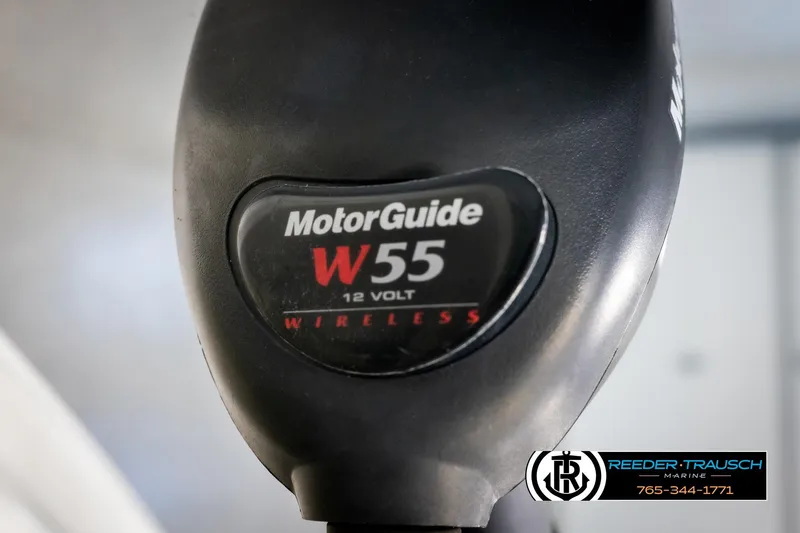 Slide: The Image of MotorGuide W55 12 Volt wireless motor on 2015 Chaparral 19 H2O Ski & Fish boat. - 37