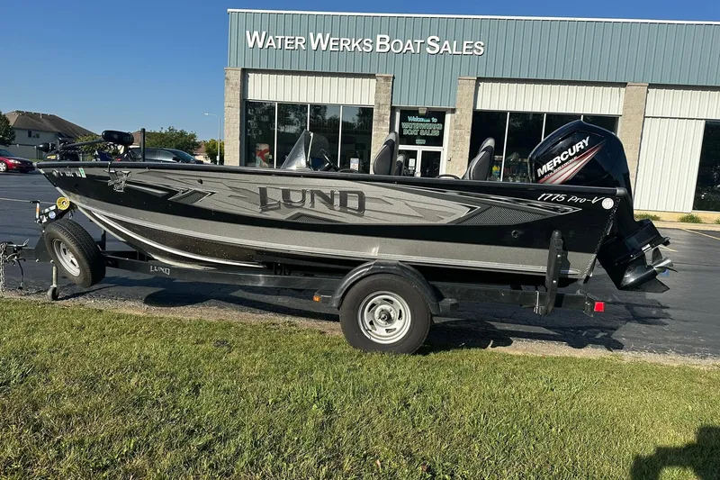 Slide: The Image of 2016 Lund 1775 Pro-V SS boat on trailer at Water Werks Boat Sales. - 2