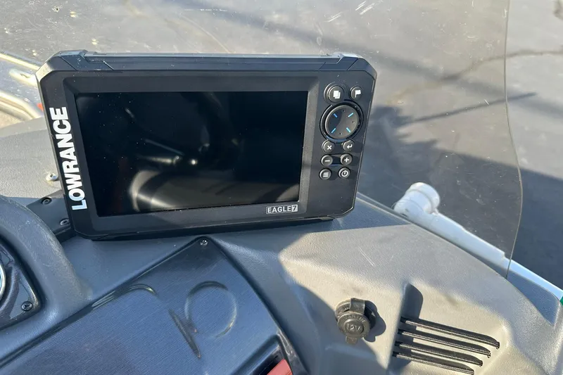 Slide: The Image of Lowrance fish finder on 2016 Lund 1775 Pro-V SS boat dashboard. - 23