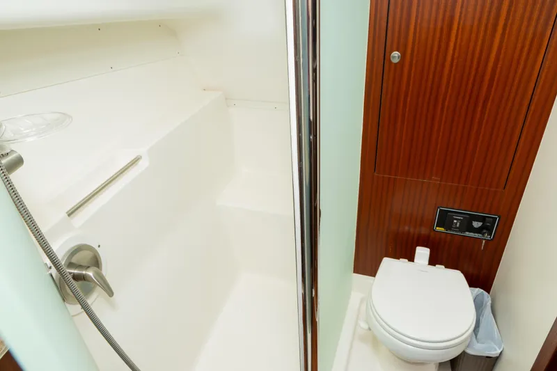 Slide: The Image of Pursuit 38 TRACKER - Head - 11