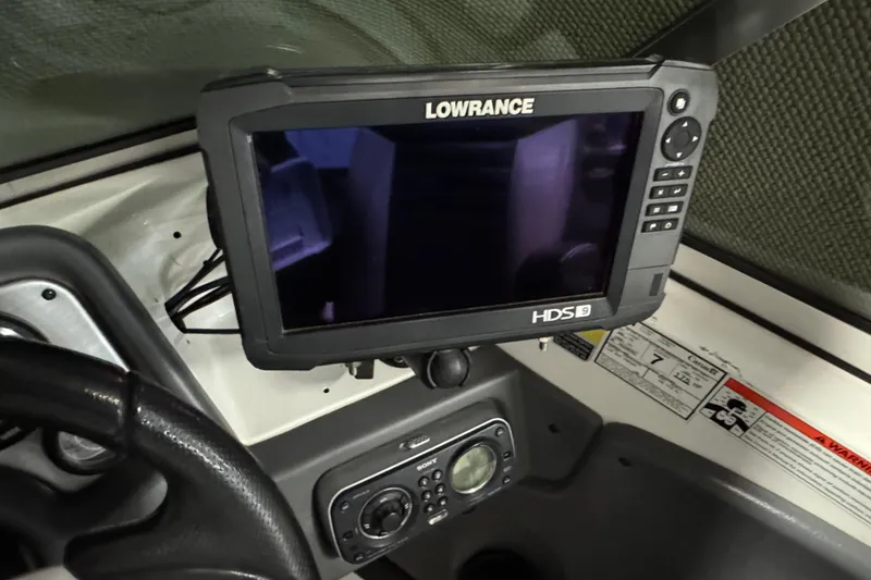 Slide: The Image of Lowrance HDS-9 fishfinder on 2009 Lund 186 Tyee GL boat dashboard. - 8