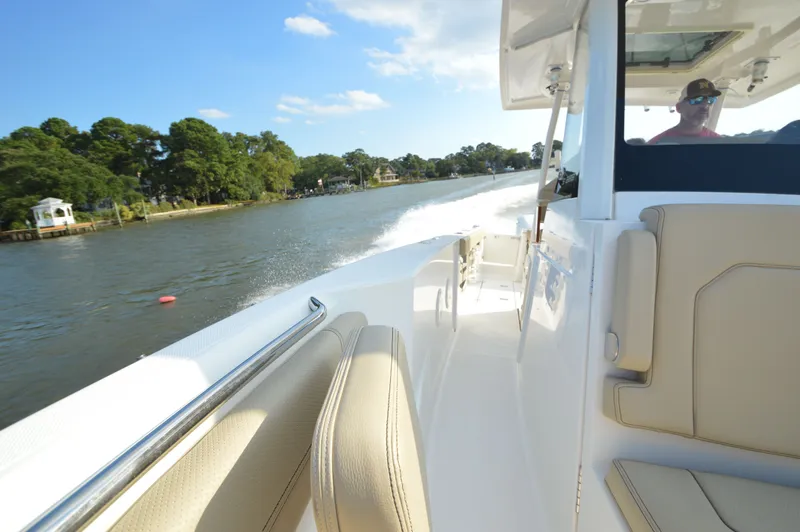 Slide: The Image of Pursuit S 288 Sport 2019 - 58