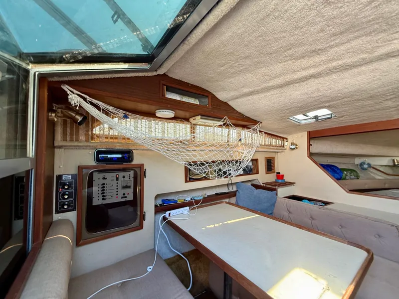 Slide: The Image of Sea Ray 300 Weekender 1986 - 12