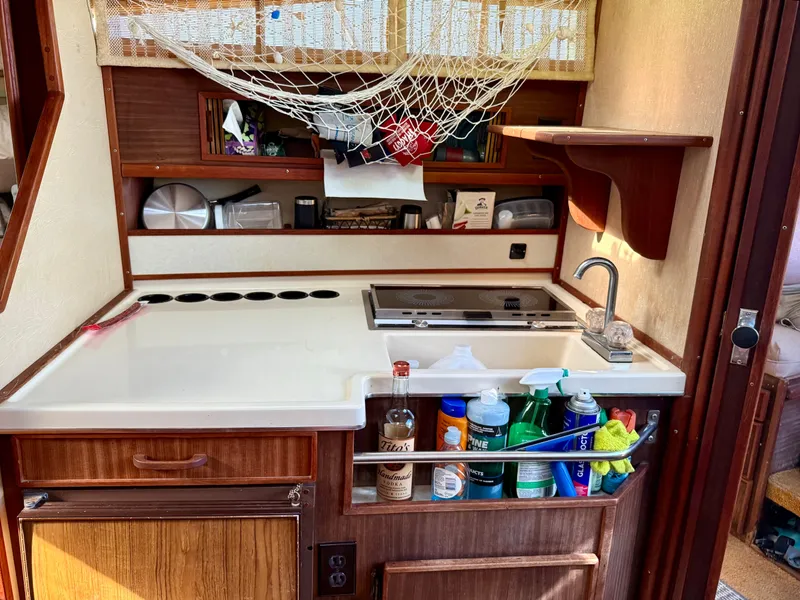 Slide: The Image of Sea Ray 300 Weekender 1986 - 17