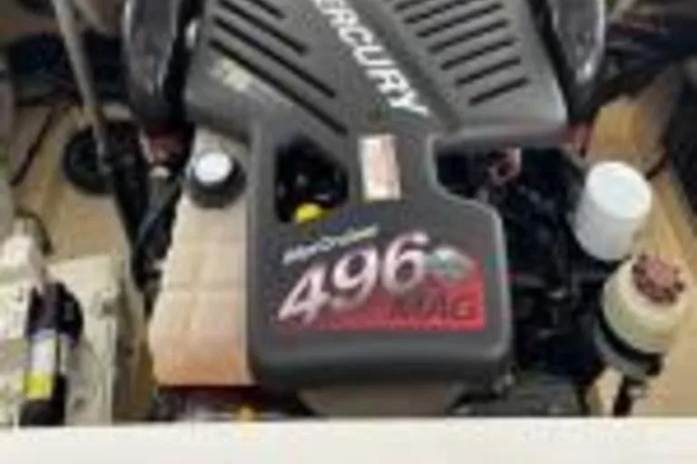 Slide: The Image of 2007 Formula 260 Sun Sport engine, Mercury 496 MAG, close-up view. - 5