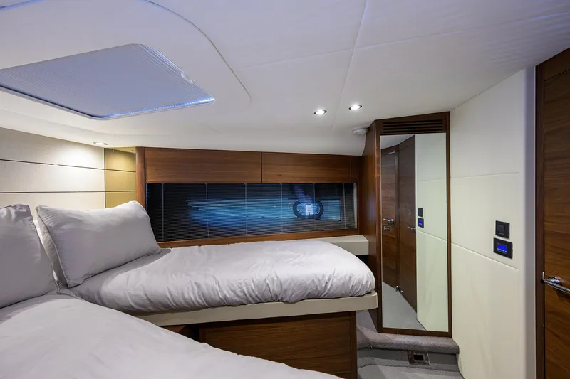 Slide: The Image of Princess V50 TraSeas - Forward Stateroom, (2) Single Berths - 17