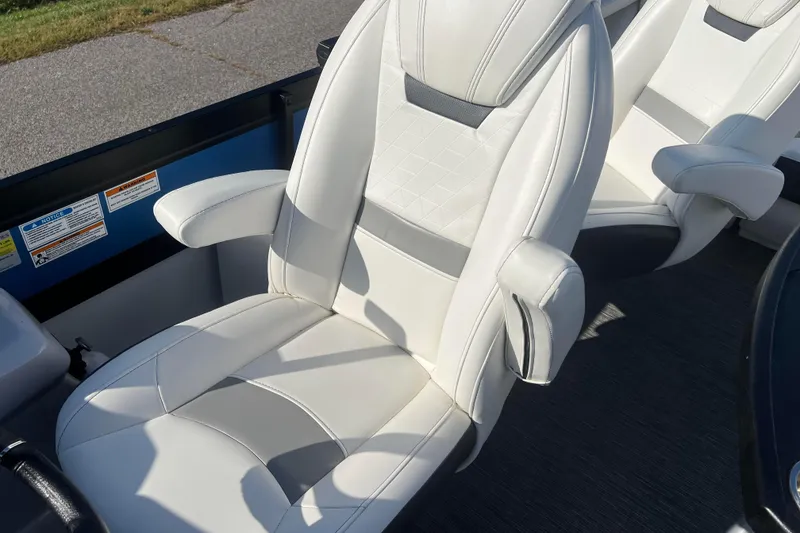 Slide: The Image of Luxurious white leather seat in 2022 Viaggio Diamante Q boat. - 36