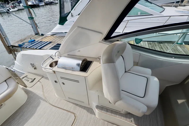 Slide: The Image of Sea Ray Sundancer 350 2011 - 21