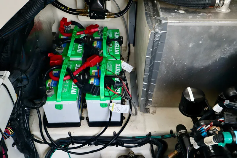 Slide: The Image of Sea Ray Sundancer 350 2011 - 25