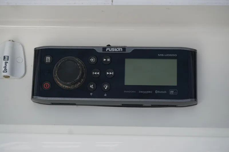 Slide: The Image of Regulator Marine 32 Forward Seating 2012 - 10