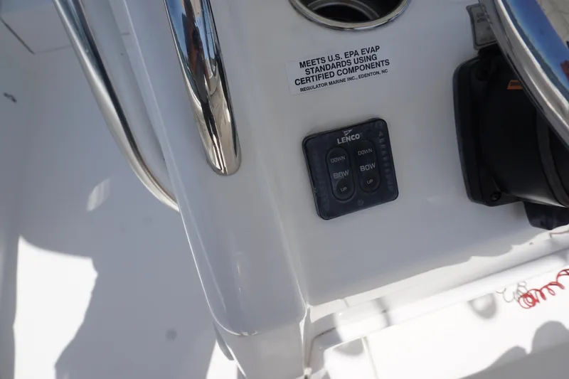 Slide: The Image of Regulator Marine 32 Forward Seating 2012 - 25