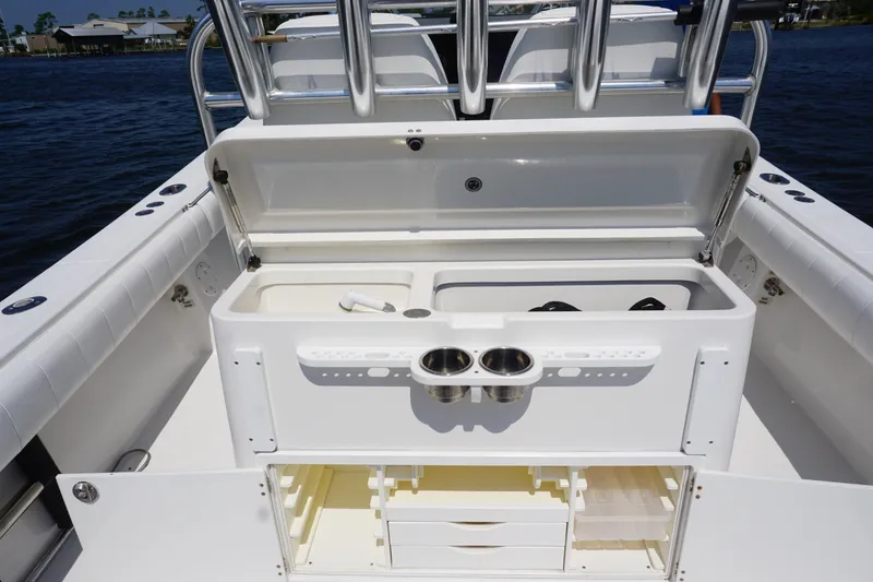 Slide: The Image of Regulator Marine 32 Forward Seating 2012 - 28