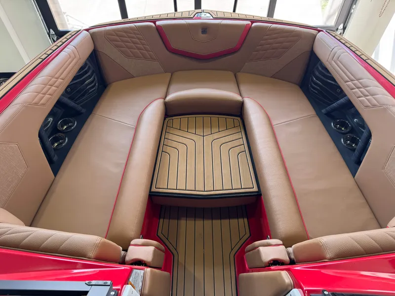 Slide: The Image of Nautique Super Air Nautique G25 2024 - 17