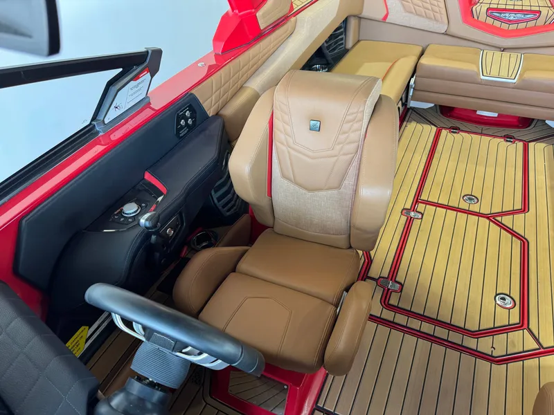 Slide: The Image of Nautique Super Air Nautique G25 2024 - 21