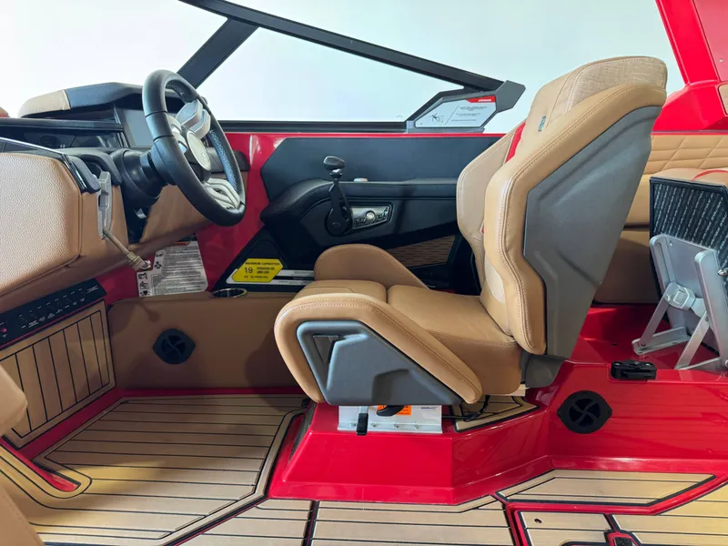 Slide: The Image of Nautique Super Air Nautique G25 2024 - 23