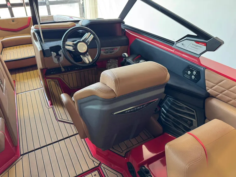 Slide: The Image of Nautique Super Air Nautique G25 2024 - 24