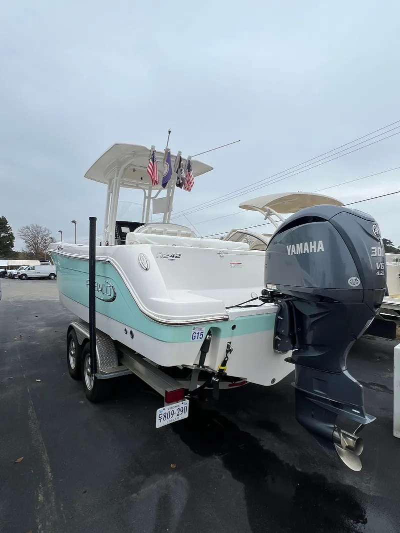 Slide: The Image of Robalo R242 Center Console 2021 - 4