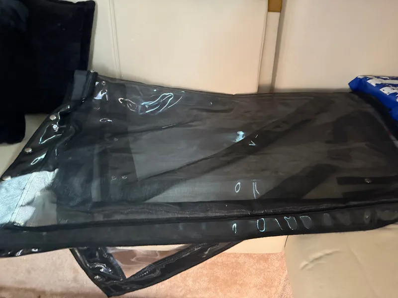 Slide: The Image of Regal Commodore 3260 2004 - 17