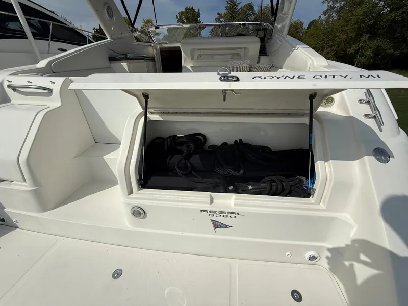 Slide: The Image of Regal Commodore 3260 2004 - 7