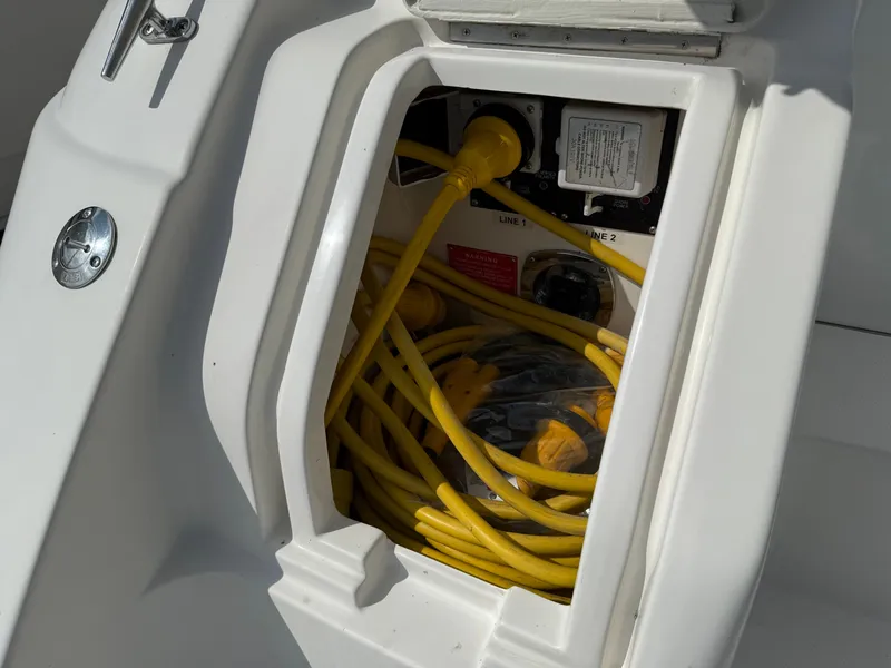 Slide: The Image of Regal Commodore 3260 2004 - 8