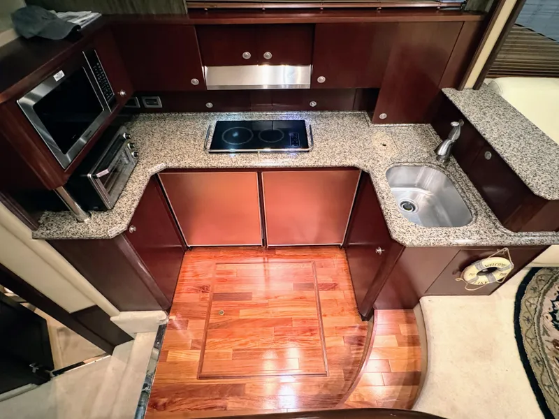 Slide: The Image of Sea Ray 52 Sedan Bridge 2006 - 27