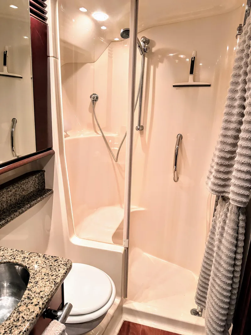 Slide: The Image of Sea Ray 52 Sedan Bridge 2006 - 34