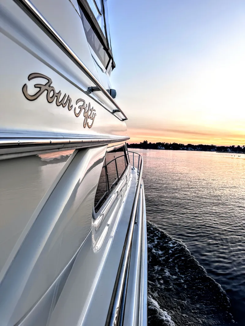 Slide: The Image of Sea Ray 450 Express Bridge 2000 - 24