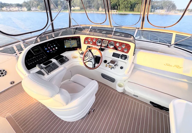 Slide: The Image of Sea Ray 450 Express Bridge 2000 - 30