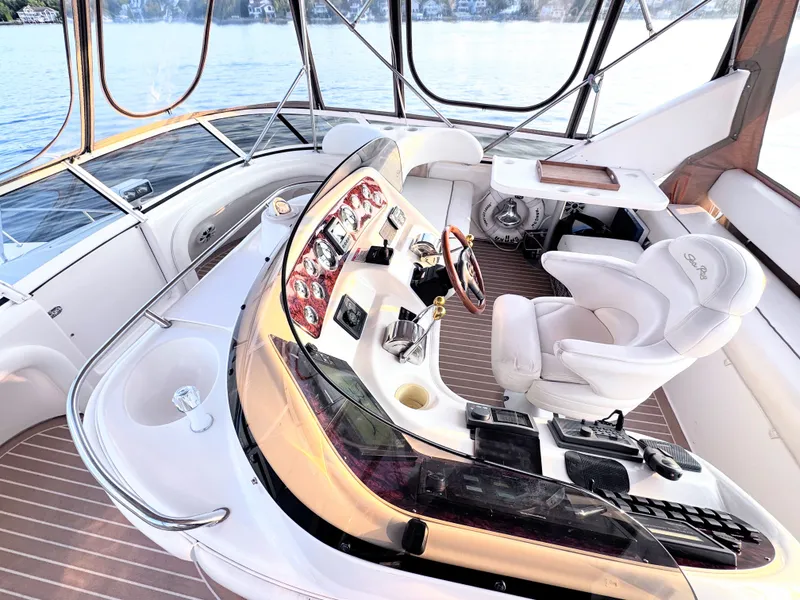 Slide: The Image of Sea Ray 450 Express Bridge 2000 - 33