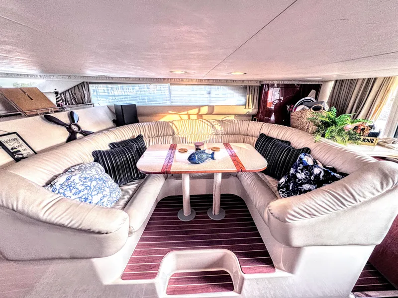 Slide: The Image of Sea Ray 450 Express Bridge 2000 - 34