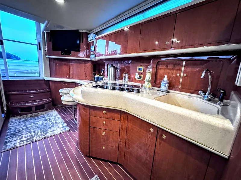 Slide: The Image of Sea Ray 450 Express Bridge 2000 - 39