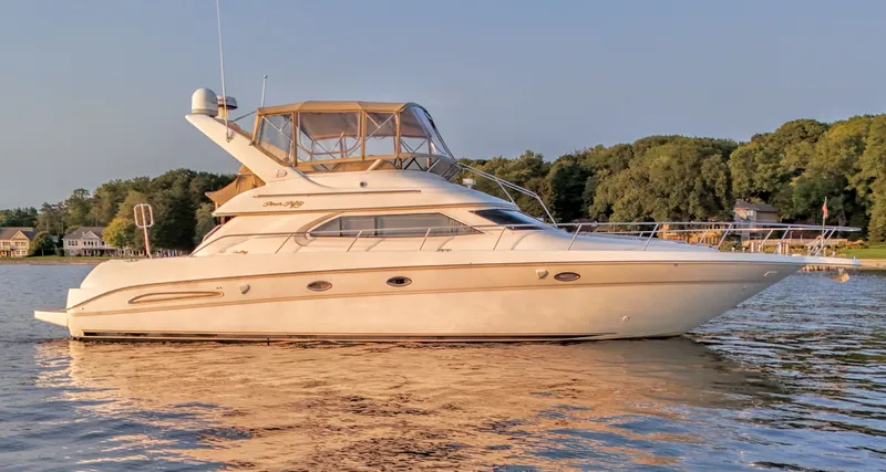 Slide: The Image of Sea Ray 450 Express Bridge 2000 - 5