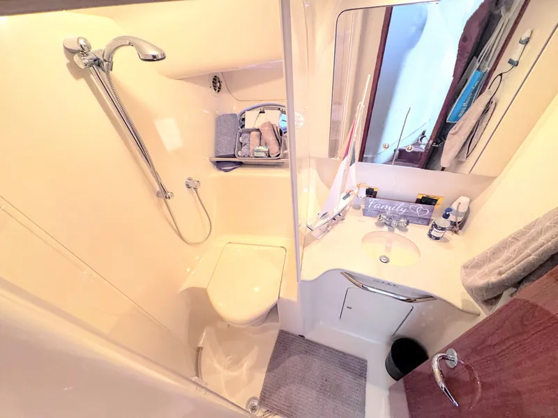 Slide: The Image of Guest Head - 52