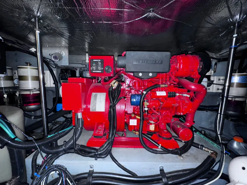 Slide: The Image of Sea Ray 450 Express Bridge 2000 - 56