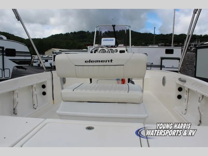 Slide: The Image of Bayliner Element F18 2019 - 5