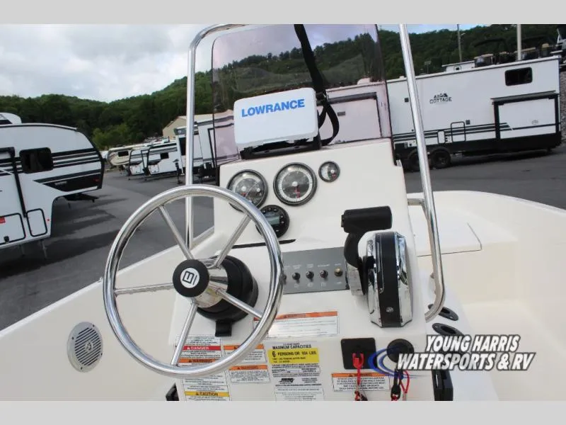 Slide: The Image of Bayliner Element F18 2019 - 8