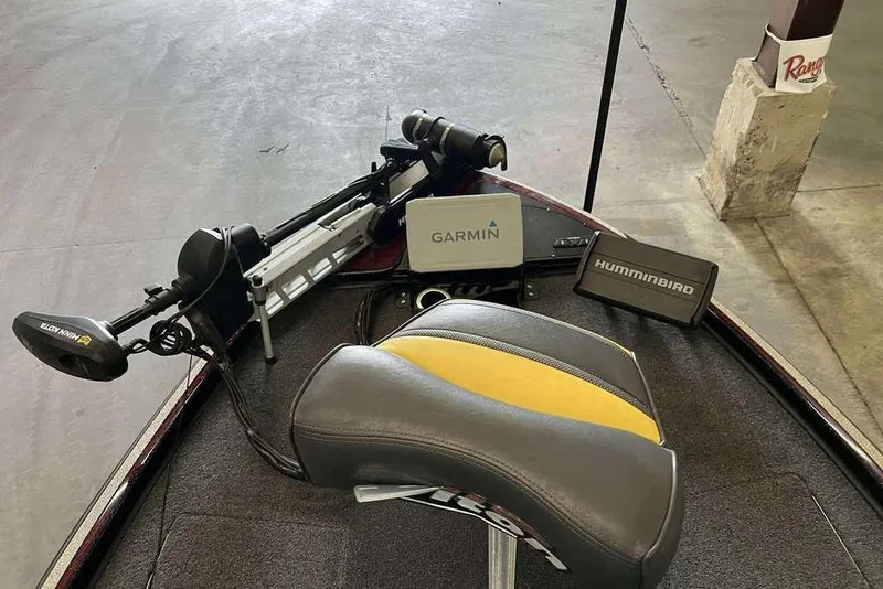 Slide: The Image of 2019 Nitro Z20 Pro boat with Garmin and Humminbird electronics, Minn Kota trolling motor. - 7