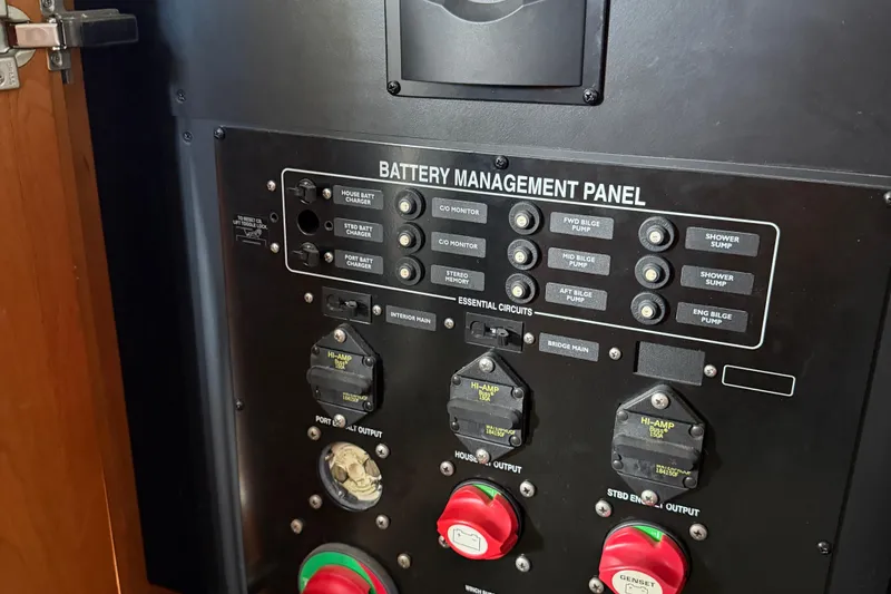 Slide: The Image of Battery management panel on a 2004 Meridian 341 Sedan boat. - 38