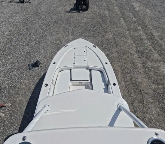 Slide: The Image of Robalo Cayman 246 sd 2026 - 39