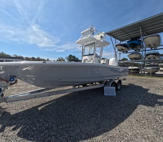 Slide: The Image of Robalo Cayman 246 sd 2026 - 4